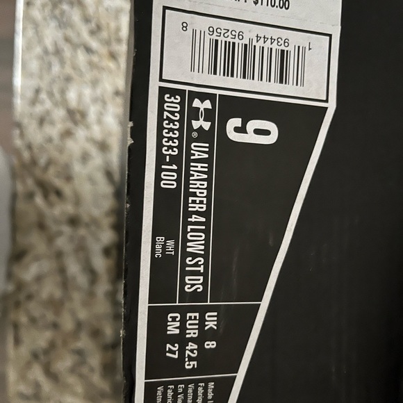 Under armor cleats, New (Display) Size 9 - Picture 5 of 6